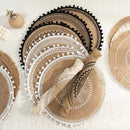 Sousplats Trançada com Franjas e Detalhes de Pompom para Sala de Jantar (Kit com 4x) - achatudostore