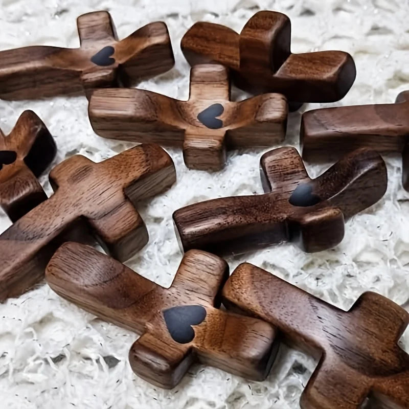 Cruz de bolso artesanal em madeira - Pague 1 e Leve 3 Unidades