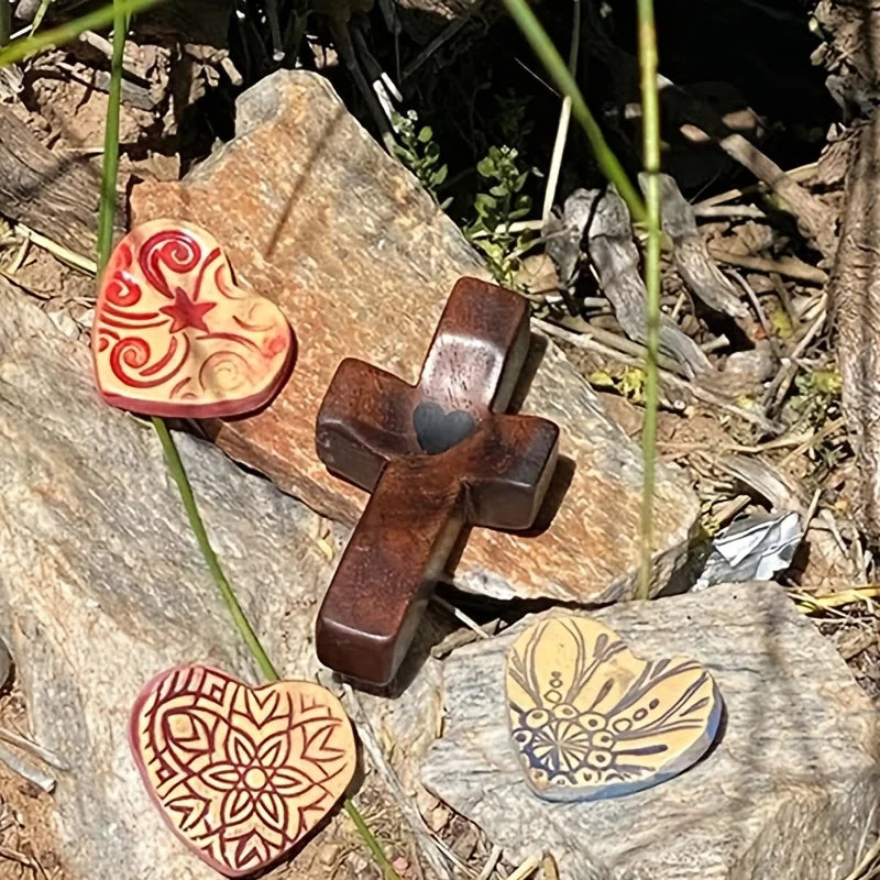 Cruz de bolso artesanal em madeira - Pague 1 e Leve 3 Unidades